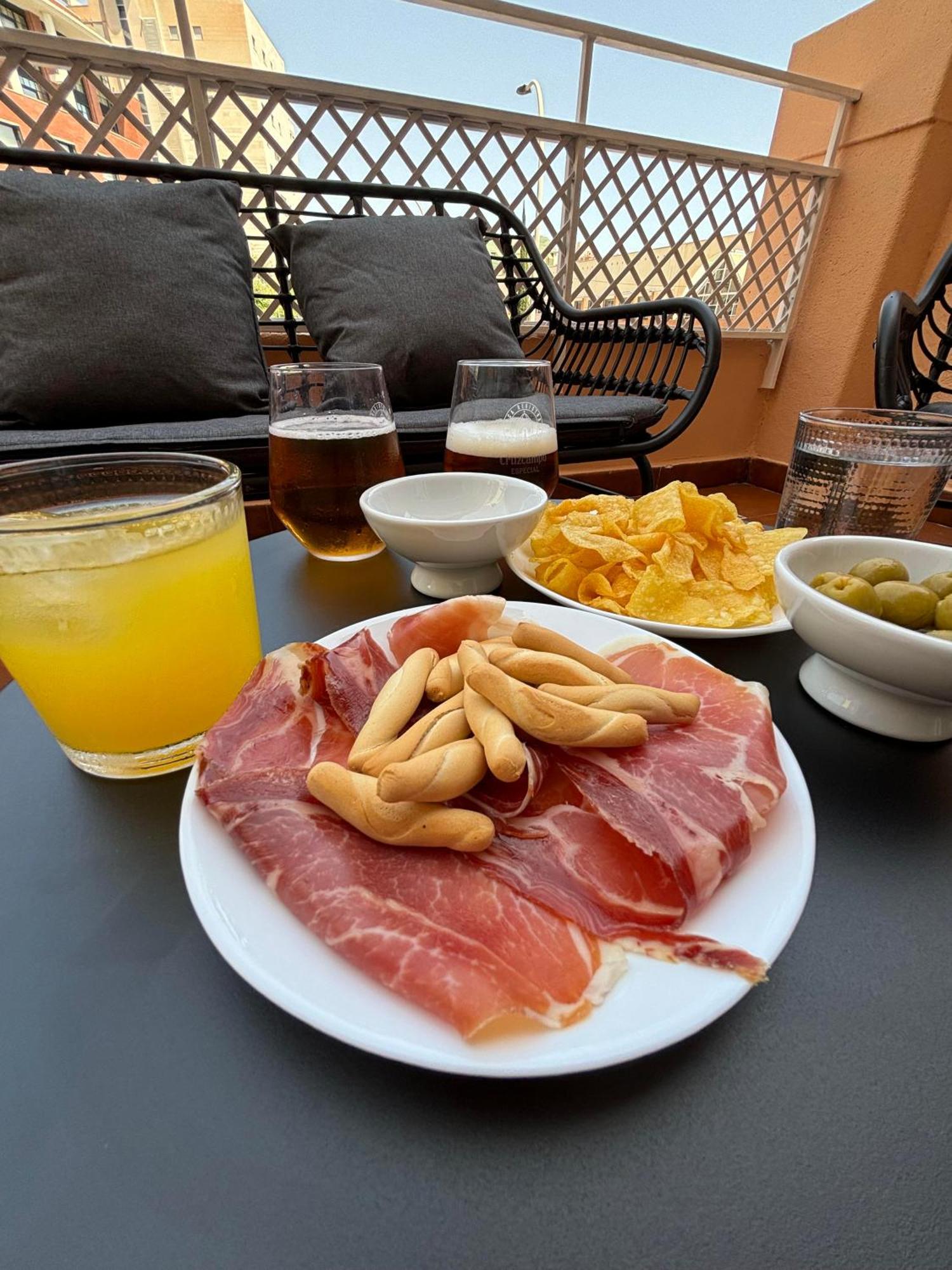 Piso Centrico Con Parking Privado Y Terraza Super Appartement